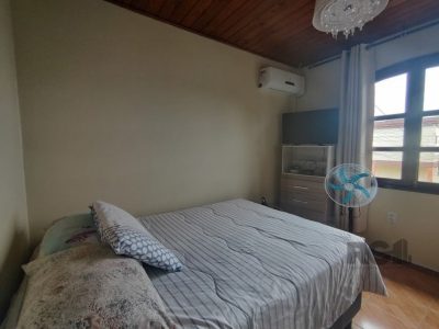 Casa à venda com 198m², 3 quartos, 1 suíte, 2 vagas no bairro Tristeza em Porto Alegre - Foto 26