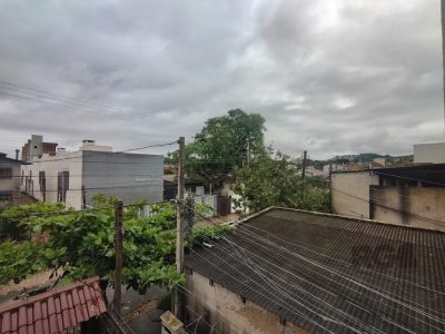 Casa à venda com 198m², 3 quartos, 1 suíte, 2 vagas no bairro Tristeza em Porto Alegre - Foto 35