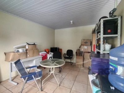 Casa à venda com 198m², 3 quartos, 1 suíte, 2 vagas no bairro Tristeza em Porto Alegre - Foto 39