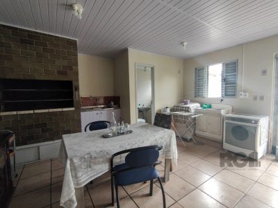 Casa à venda com 198m², 3 quartos, 1 suíte, 2 vagas no bairro Tristeza em Porto Alegre - Foto 44