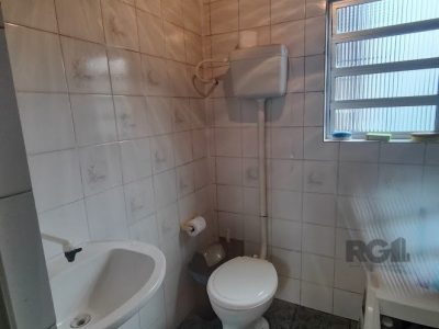 Casa à venda com 198m², 3 quartos, 1 suíte, 2 vagas no bairro Tristeza em Porto Alegre - Foto 50