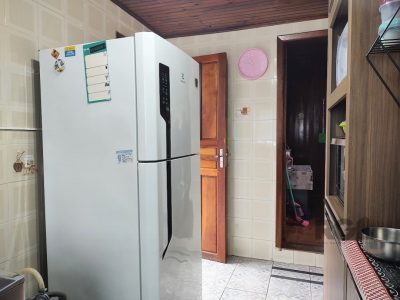 Casa à venda com 198m², 3 quartos, 1 suíte, 2 vagas no bairro Tristeza em Porto Alegre - Foto 13