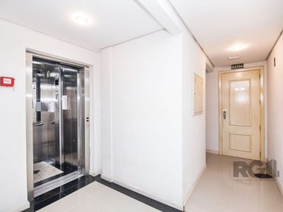 Apartamento à venda com 72m², 2 quartos, 1 suíte, 2 vagas no bairro Auxiliadora em Porto Alegre - Foto 19