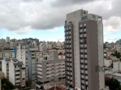 Apartamento à venda com 146m², 3 quartos, 1 suíte, 1 vaga no bairro Auxiliadora em Porto Alegre - Foto 2