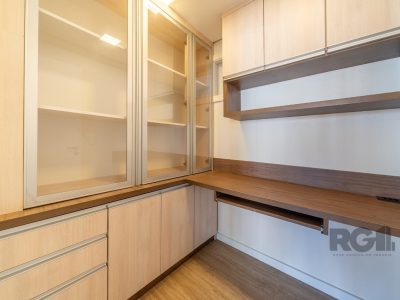 Apartamento à venda com 128m², 3 quartos, 3 suítes, 2 vagas no bairro Menino Deus em Porto Alegre - Foto 17