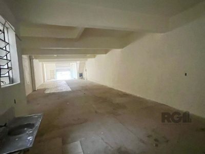 Depósito/Pavilhão à venda com 190m² no bairro São Geraldo em Porto Alegre - Foto 4