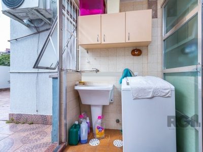 Apartamento à venda com 110m², 3 quartos, 1 suíte, 1 vaga no bairro Floresta em Porto Alegre - Foto 7