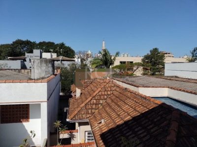 Casa à venda com 181m², 4 quartos, 1 vaga no bairro Rio Branco em Porto Alegre - Foto 2