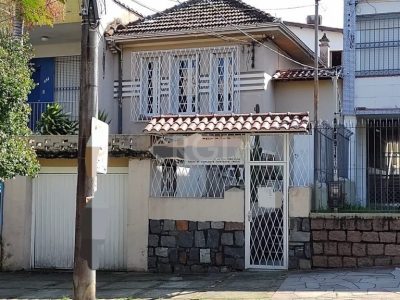 Casa à venda com 181m², 4 quartos, 1 vaga no bairro Rio Branco em Porto Alegre - Foto 3