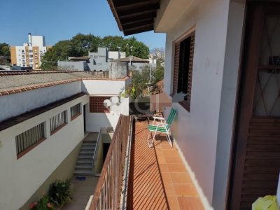 Casa à venda com 181m², 4 quartos, 1 vaga no bairro Rio Branco em Porto Alegre - Foto 5