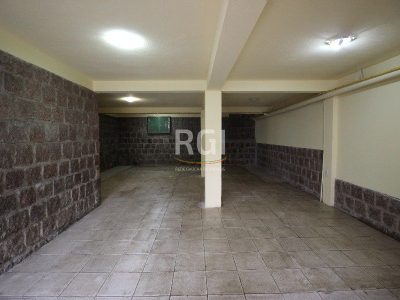 Casa à venda com 280m², 3 quartos, 2 vagas no bairro Petrópolis em Porto Alegre - Foto 18