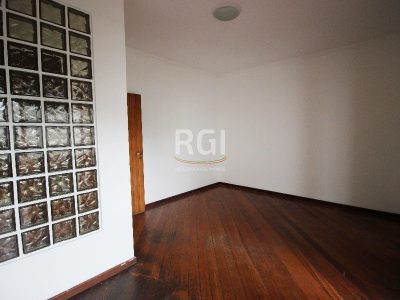 Casa à venda com 280m², 3 quartos, 2 vagas no bairro Petrópolis em Porto Alegre - Foto 19