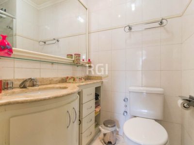 Apartamento à venda com 110m², 3 quartos, 1 suíte, 2 vagas no bairro Auxiliadora em Porto Alegre - Foto 11