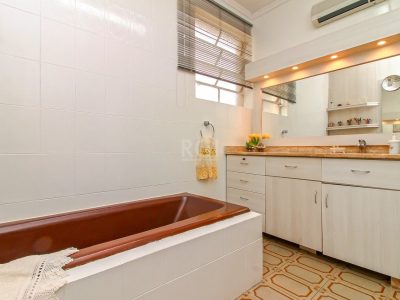 Apartamento à venda com 144m², 3 quartos, 1 vaga no bairro Centro Histórico em Porto Alegre - Foto 25