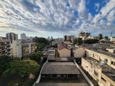 Apartamento à venda com 124m², 3 quartos, 1 suíte, 1 vaga no bairro Menino Deus em Porto Alegre - Foto 17