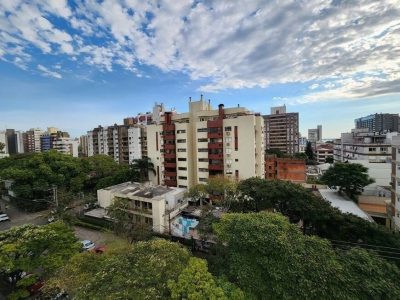 Apartamento à venda com 124m², 3 quartos, 1 suíte, 1 vaga no bairro Menino Deus em Porto Alegre - Foto 18