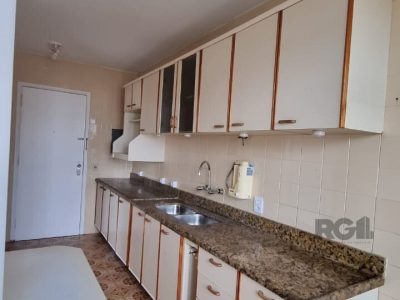 Apartamento à venda com 124m², 3 quartos, 1 suíte, 1 vaga no bairro Menino Deus em Porto Alegre - Foto 13