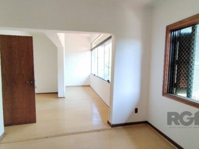 Casa à venda com 417m², 4 quartos, 2 suítes, 1 vaga no bairro Jardim Lindóia em Porto Alegre - Foto 19