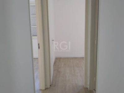 Apartamento à venda com 65m², 2 quartos no bairro Partenon em Porto Alegre - Foto 6