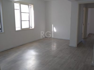 Apartamento à venda com 65m², 2 quartos no bairro Partenon em Porto Alegre - Foto 2