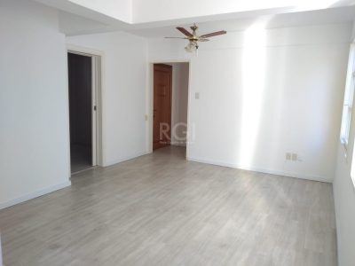 Apartamento à venda com 65m², 2 quartos no bairro Partenon em Porto Alegre - Foto 5