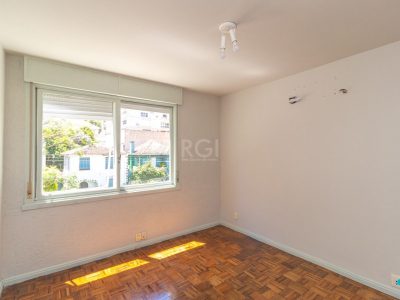 Apartamento à venda com 80m², 2 quartos, 1 vaga no bairro Petrópolis em Porto Alegre - Foto 3