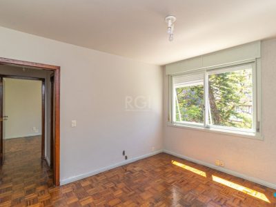 Apartamento à venda com 80m², 2 quartos, 1 vaga no bairro Petrópolis em Porto Alegre - Foto 2