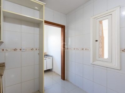 Casa à venda com 205m², 3 quartos, 1 suíte, 2 vagas no bairro Ipanema em Porto Alegre - Foto 12