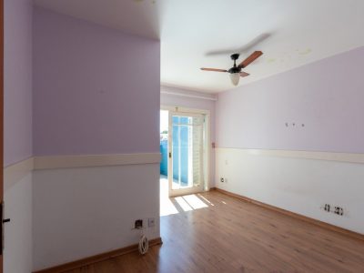 Casa à venda com 205m², 3 quartos, 1 suíte, 2 vagas no bairro Ipanema em Porto Alegre - Foto 22