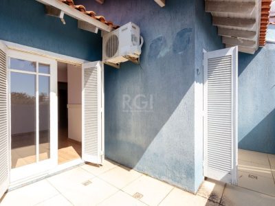 Casa à venda com 205m², 3 quartos, 1 suíte, 2 vagas no bairro Ipanema em Porto Alegre - Foto 44