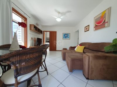 Apartamento à venda com 77m², 2 quartos, 1 suíte, 2 vagas no bairro Centro em Capão da Canoa - Foto 11