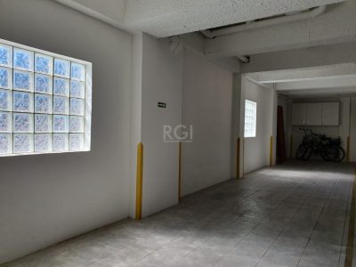 Apartamento à venda com 77m², 2 quartos, 1 suíte, 2 vagas no bairro Centro em Capão da Canoa - Foto 18