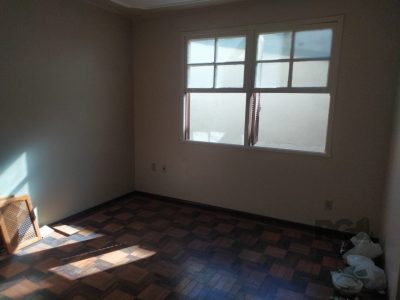 Apartamento à venda com 75m², 3 quartos no bairro Santana em Porto Alegre - Foto 3