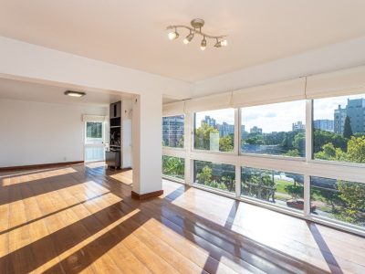 Apartamento à venda com 190m², 3 quartos, 1 suíte, 2 vagas no bairro Higienópolis em Porto Alegre - Foto 2