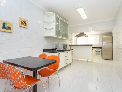 Apartamento à venda com 190m², 3 quartos, 1 suíte, 2 vagas no bairro Higienópolis em Porto Alegre - Foto 35