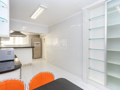 Apartamento à venda com 190m², 3 quartos, 1 suíte, 2 vagas no bairro Higienópolis em Porto Alegre - Foto 36