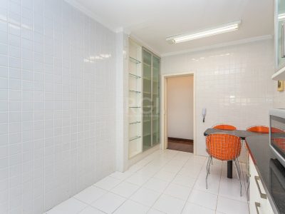 Apartamento à venda com 190m², 3 quartos, 1 suíte, 2 vagas no bairro Higienópolis em Porto Alegre - Foto 38