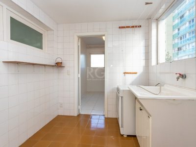 Apartamento à venda com 190m², 3 quartos, 1 suíte, 2 vagas no bairro Higienópolis em Porto Alegre - Foto 42