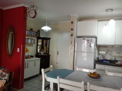 Apartamento à venda com 68m², 2 quartos, 1 suíte, 1 vaga no bairro Centro em Capão da Canoa - Foto 2