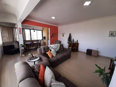 Apartamento à venda com 119m², 3 quartos, 1 suíte, 1 vaga no bairro Santana em Porto Alegre - Foto 5