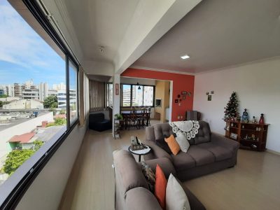 Apartamento à venda com 119m², 3 quartos, 1 suíte, 1 vaga no bairro Santana em Porto Alegre - Foto 2