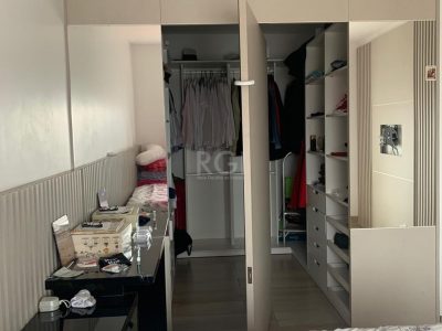 Apartamento à venda com 158m², 4 quartos, 4 suítes, 3 vagas no bairro Menino Deus em Porto Alegre - Foto 28