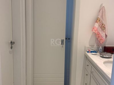 Apartamento à venda com 158m², 4 quartos, 4 suítes, 3 vagas no bairro Menino Deus em Porto Alegre - Foto 31