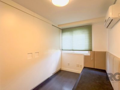 Apartamento à venda com 105m², 2 quartos, 2 suítes, 2 vagas no bairro Petrópolis em Porto Alegre - Foto 17