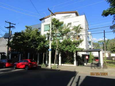 Apartamento à venda com 43m², 1 quarto, 1 vaga no bairro Partenon em Porto Alegre - Foto 2