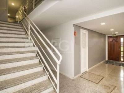 Apartamento à venda com 62m², 2 quartos no bairro Partenon em Porto Alegre - Foto 3