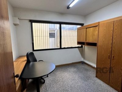 Conjunto/Sala à venda com 67m², 1 vaga no bairro Petrópolis em Porto Alegre - Foto 17