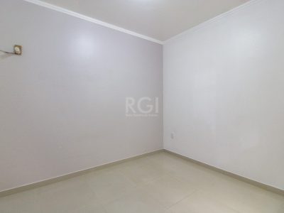 Casa à venda com 510m², 5 quartos, 1 suíte, 10 vagas no bairro Glória em Porto Alegre - Foto 41