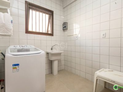 Sobrado à venda com 335m², 4 quartos, 2 suítes, 3 vagas no bairro Petrópolis em Porto Alegre - Foto 69