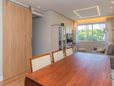 Apartamento à venda com 74m², 3 quartos, 1 suíte, 1 vaga no bairro Santana em Porto Alegre - Foto 3